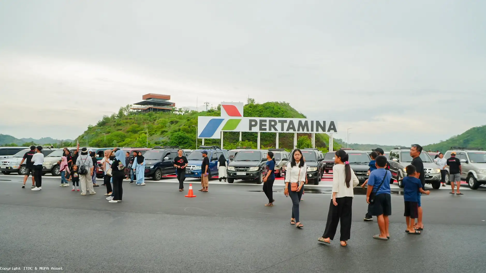KOPDAR LOR TIKUNGAN: Santai di Tepi Laut dengan Suasana Wisata Cilacap